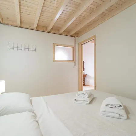 Maniaveta's House 펜션 Exanthia