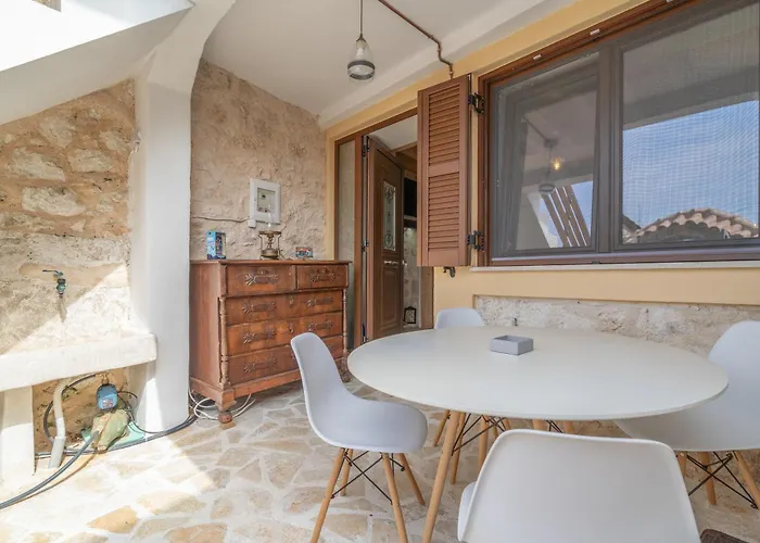 Maniaveta's House 펜션 Exanthia